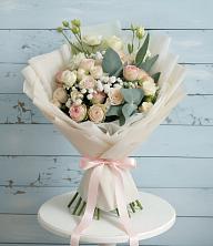 Букет цветов из:  Розы и Лизиантусы в Пущино