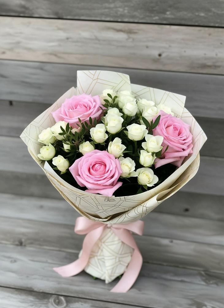 Букет цветов из: Розы в Пущино