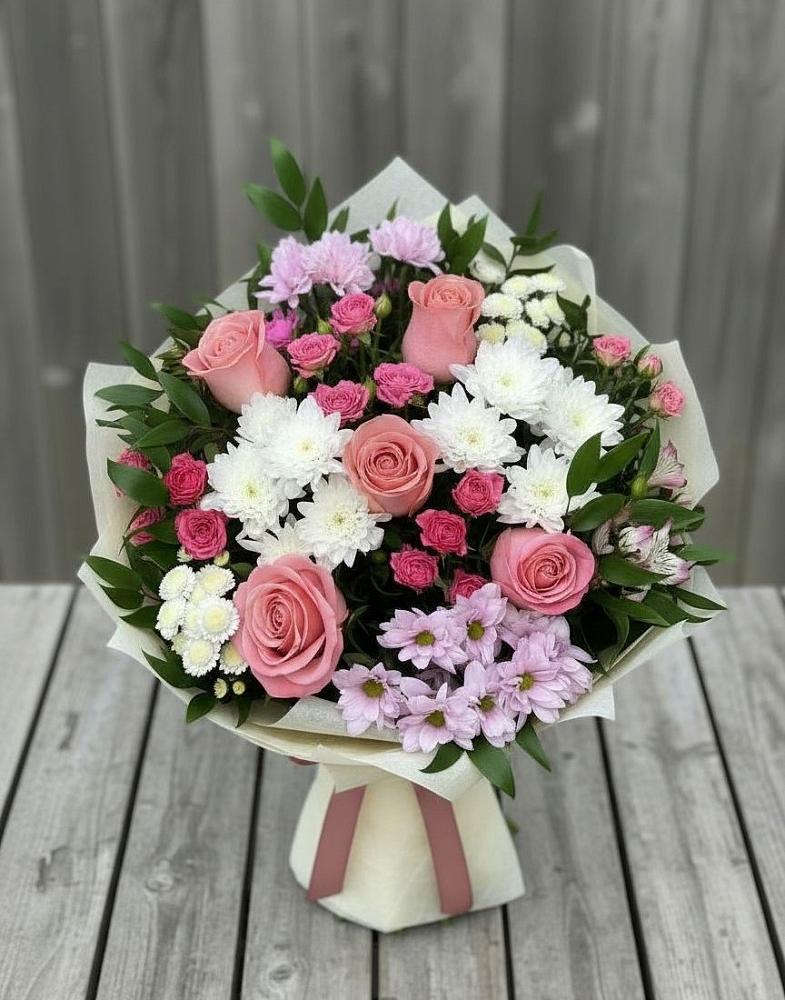 Букет цветов из: Альстромерии, Гвоздики, Розы и Хризантемы в Пущино