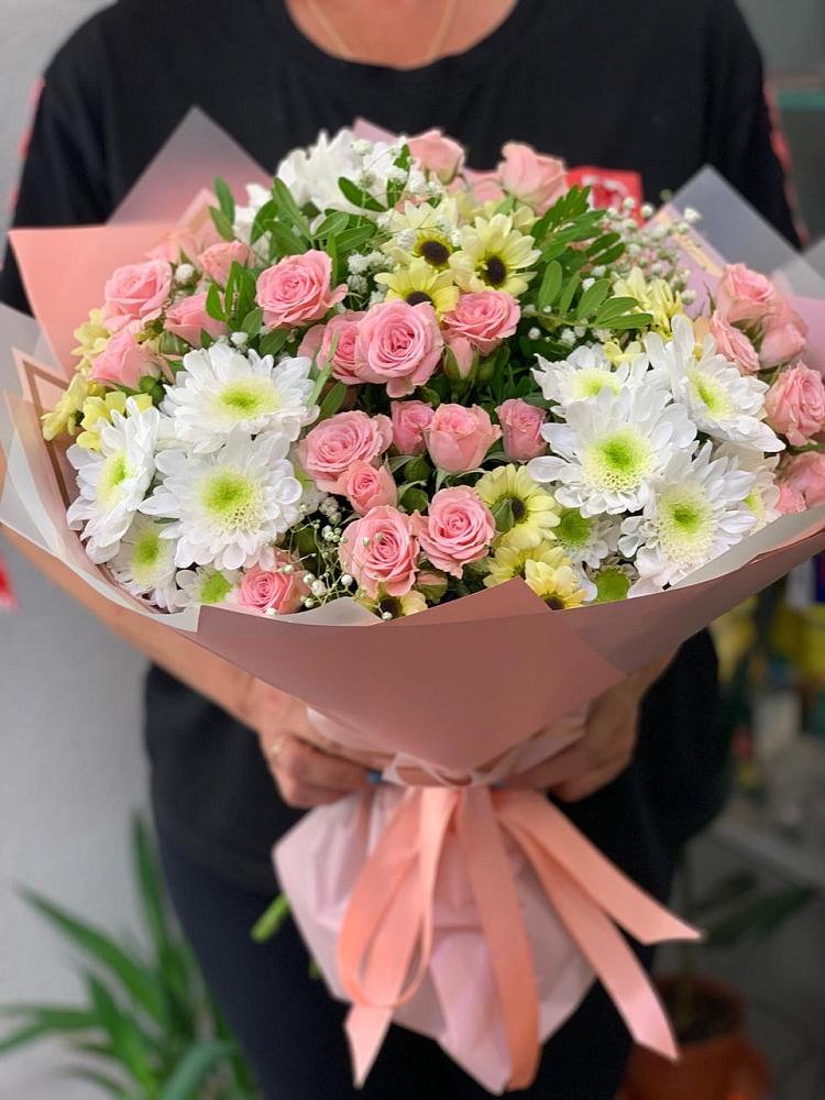 Букет цветов из: Розы и Хризантемы в Пущино
