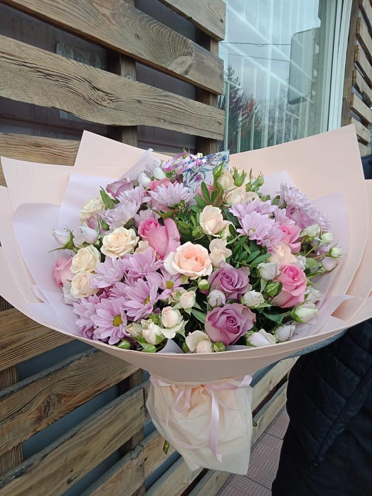 Букет цветов из: Розы и Хризантемы в Пущино