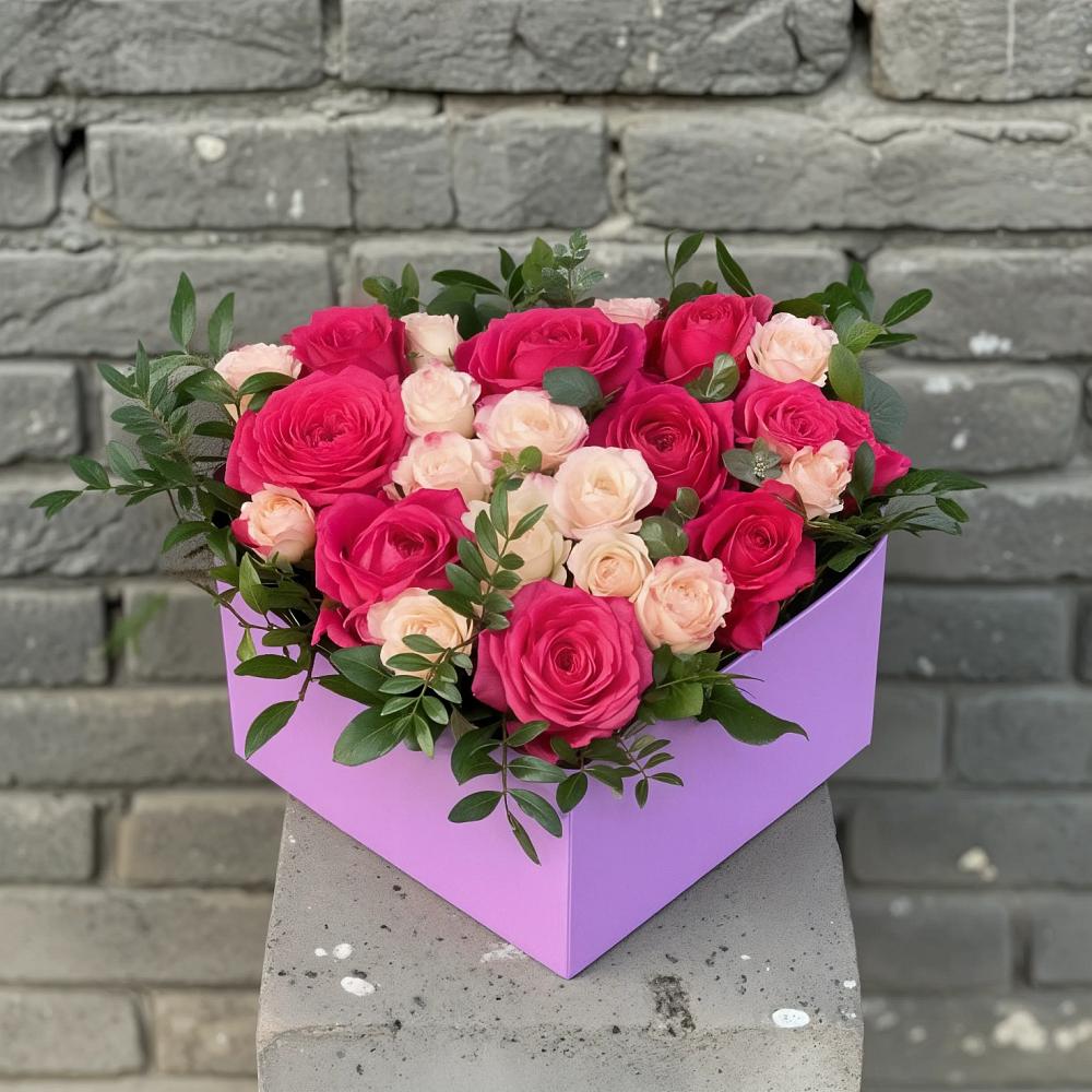 Цветочная композиция из Розы в коробке в Пущино