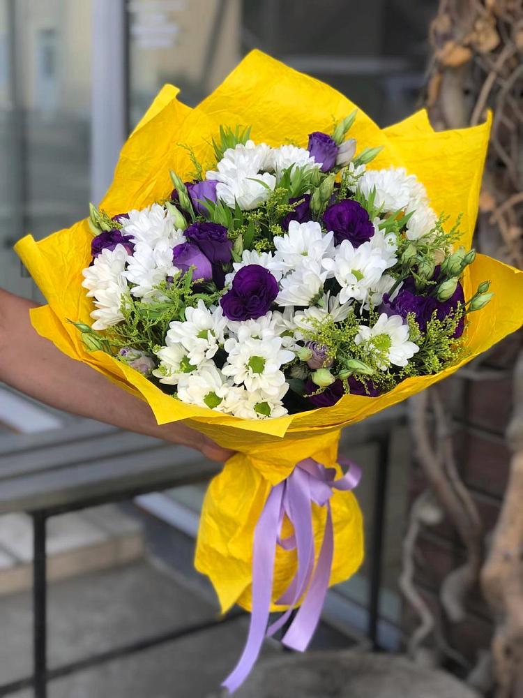 Букет цветов из: Ирисы, Хризантемы и Ромашки в Пущино