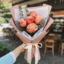 Букет цветов из:  Розы в Пущино