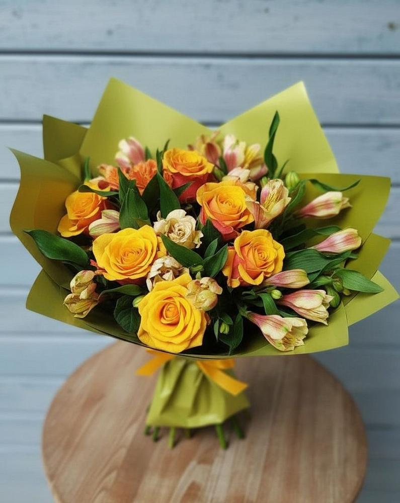 Букет цветов из: Альстромерии и Розы в Пущино