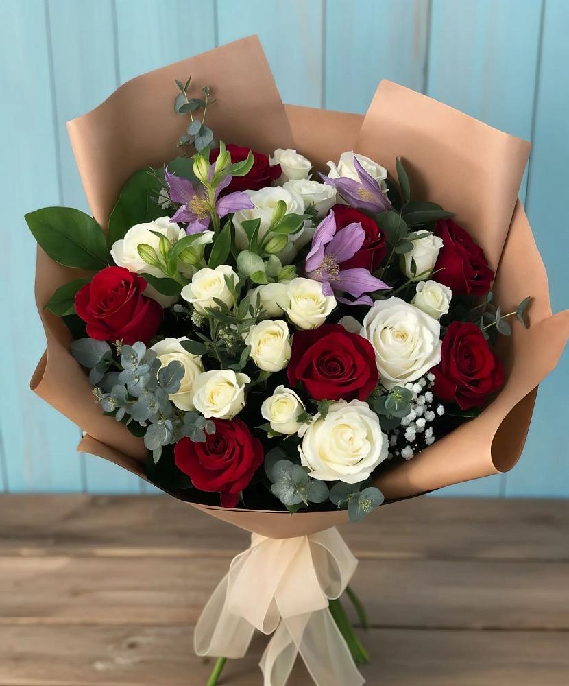 Букет цветов из: Розы и Альстромерии в Пущино