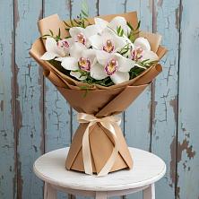 Букет цветов из:  Орхидеи и Розы в Пущино